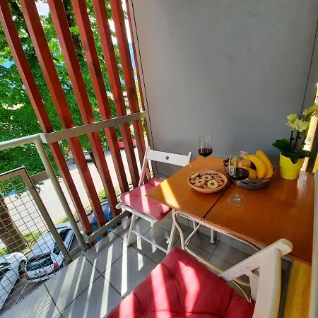 Apartment Honey Bee With Sauna *