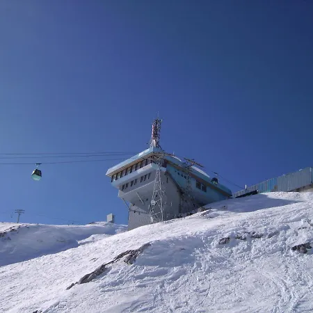 דירה Honey Bee With Sauna קובאריד