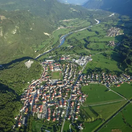 Honey Bee With Sauna דירה *