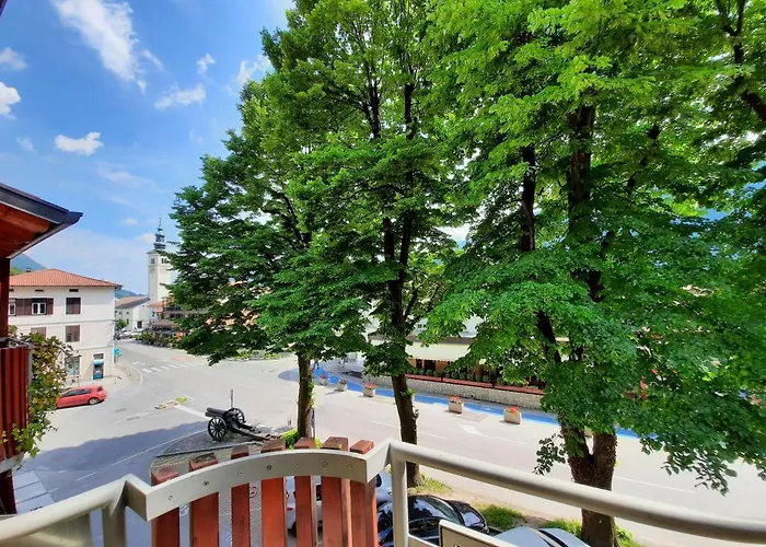 Honey Bee With Sauna شقة